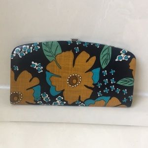 Slim credit card holder clutch